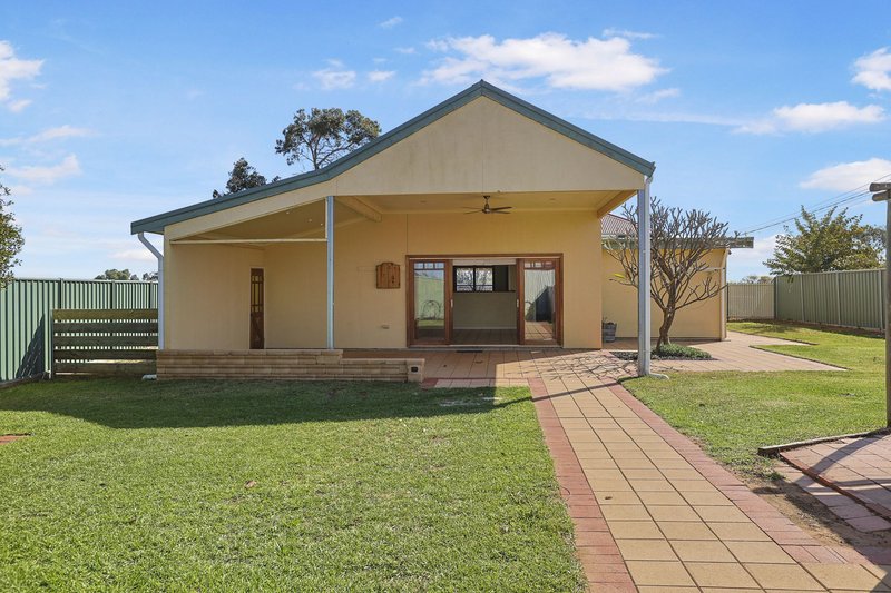 Photo - 221 Euston Avenue, Irymple VIC 3498 - Image 17