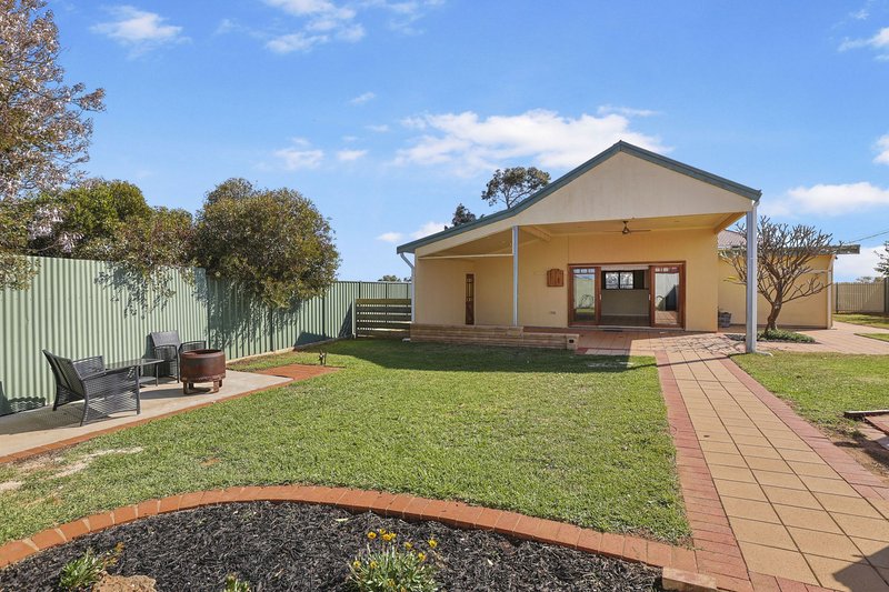 Photo - 221 Euston Avenue, Irymple VIC 3498 - Image 19