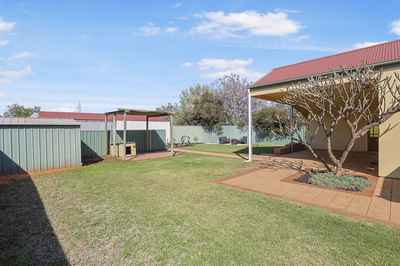 Photo - 221 Euston Avenue, Irymple VIC 3498 - Image 20