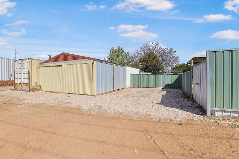 Photo - 221 Euston Avenue, Irymple VIC 3498 - Image 21