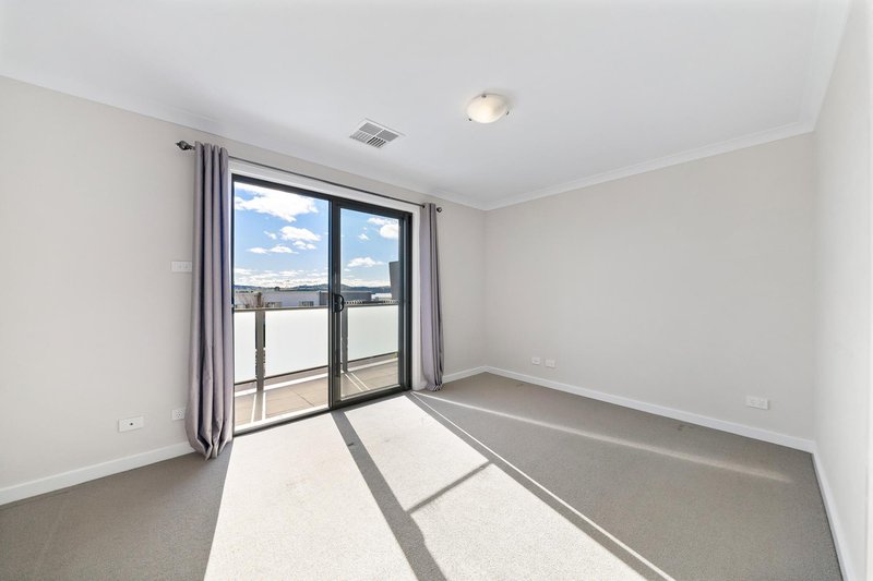 Photo - 22/1 Gifford Street, Coombs ACT 2611 - Image 8