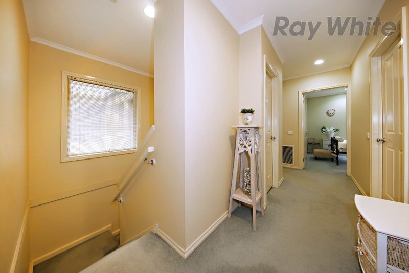 Photo - 22/1 Greg Norman Drive, Point Cook VIC 3030 - Image 5