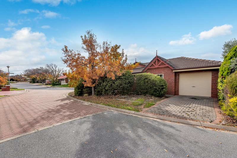 Photo - 2/21 Hampton Court, Wynn Vale SA 5127 - Image 12