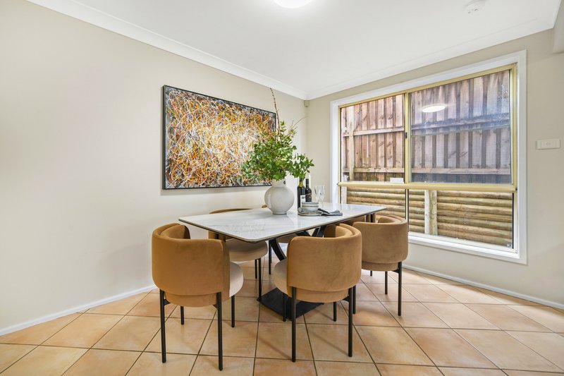 Photo - 2/21 Highclere Place, Castle Hill NSW 2154 - Image 5