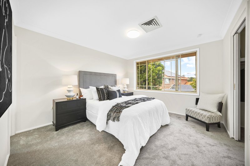 Photo - 2/21 Highclere Place, Castle Hill NSW 2154 - Image 9