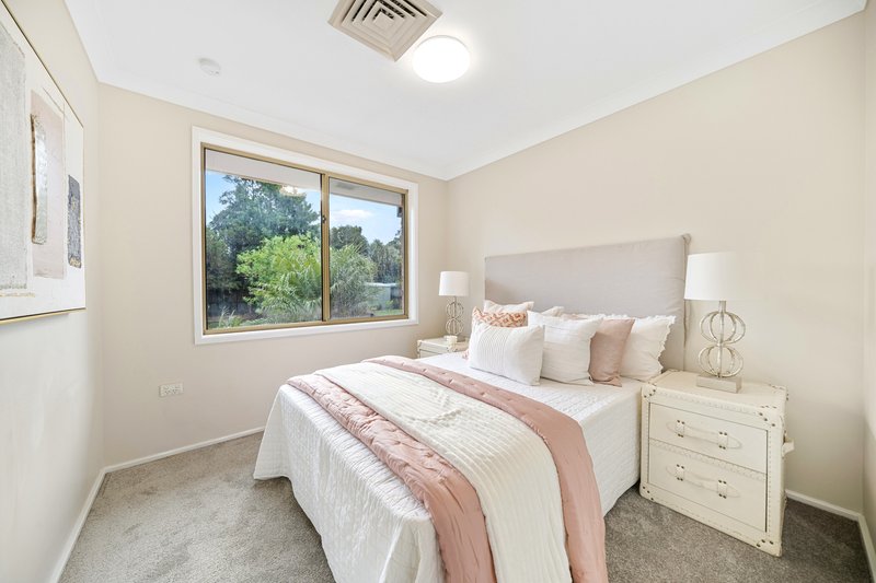 Photo - 2/21 Highclere Place, Castle Hill NSW 2154 - Image 11