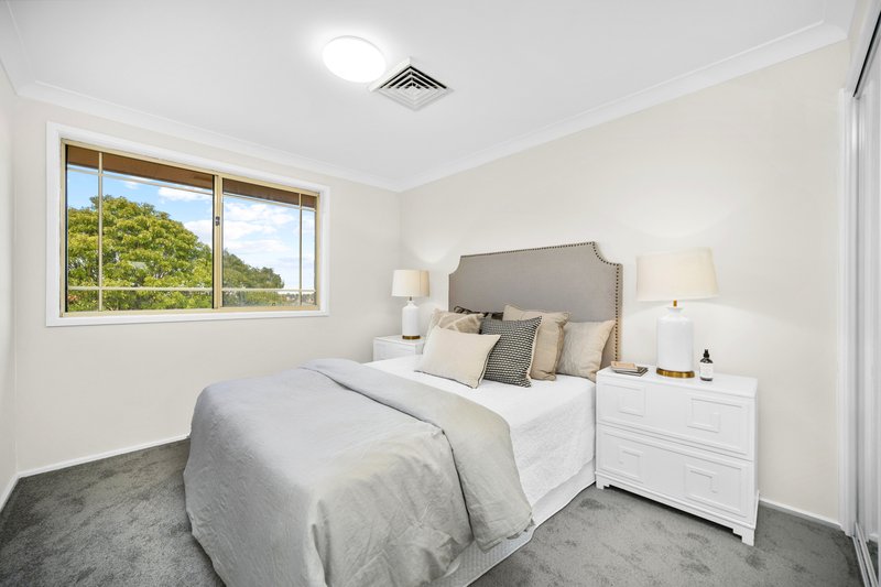 Photo - 2/21 Highclere Place, Castle Hill NSW 2154 - Image 12