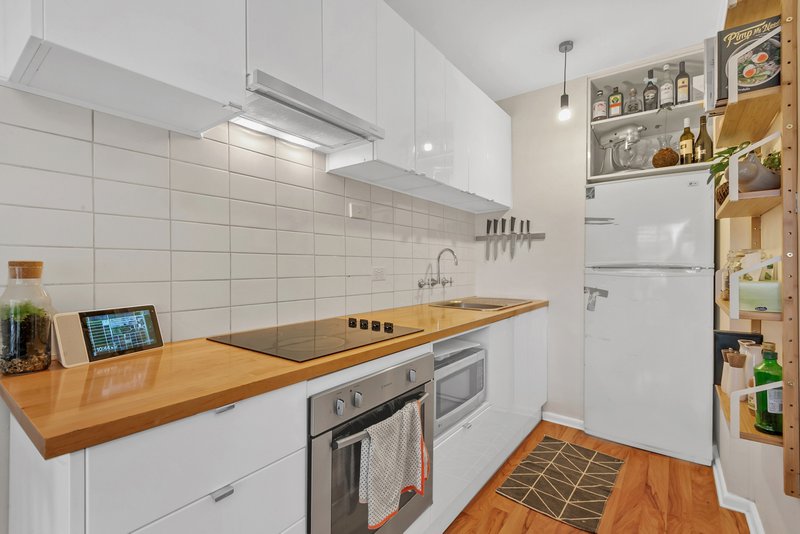 Photo - 2/21 Hobart Road, Murrumbeena VIC 3163 - Image 6