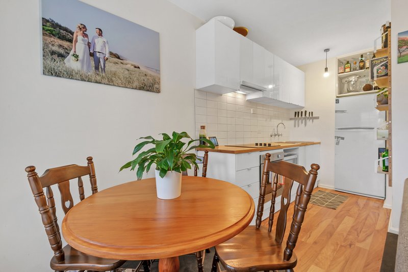 Photo - 2/21 Hobart Road, Murrumbeena VIC 3163 - Image 8