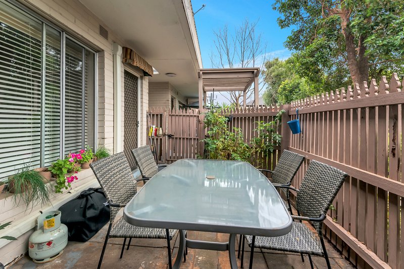 Photo - 2/21 Hobart Road, Murrumbeena VIC 3163 - Image 11