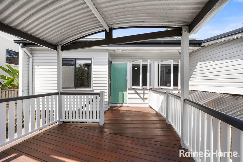 Photo - 2/21 Indooroopilly Road, Taringa QLD 4068 - Image 3