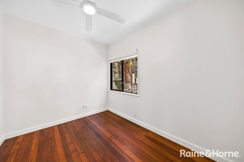 Photo - 2/21 Indooroopilly Road, Taringa QLD 4068 - Image 7