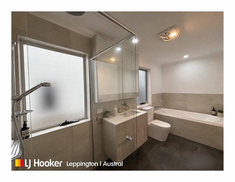 Photo - 221 Jamboree Avenue, Leppington NSW 2179 - Image 5