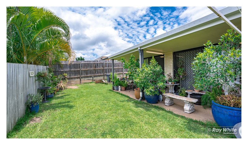 Photo - 2/21 John Oxley Drive, Gracemere QLD 4702 - Image 13