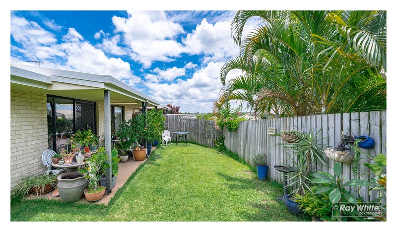 Photo - 2/21 John Oxley Drive, Gracemere QLD 4702 - Image 15