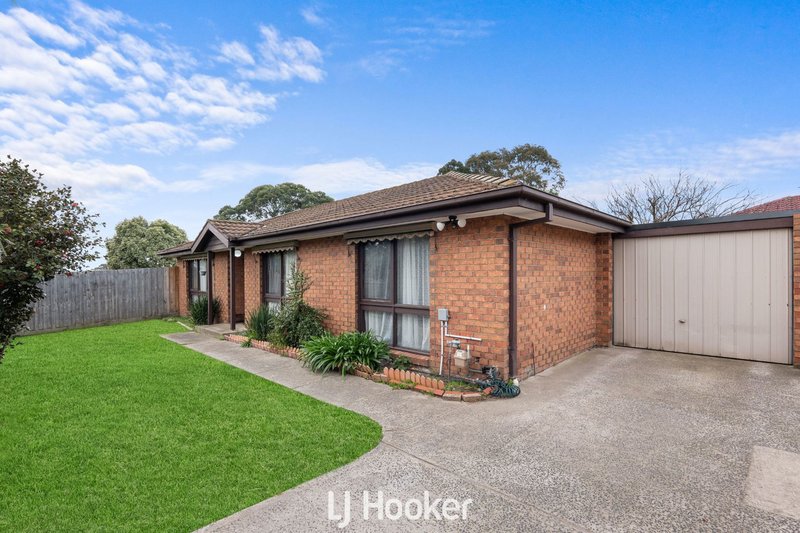 Photo - 2/21 Kerrison Drive, Hampton Park VIC 3976 - Image 2