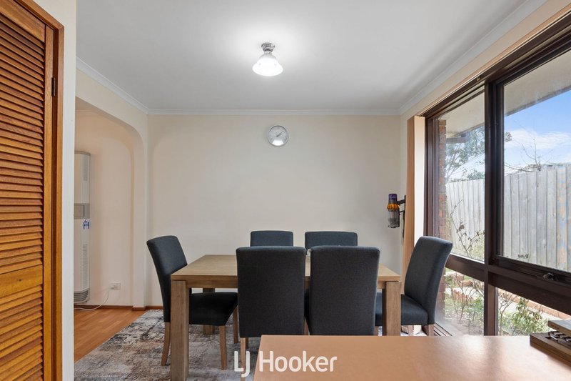 Photo - 2/21 Kerrison Drive, Hampton Park VIC 3976 - Image 8