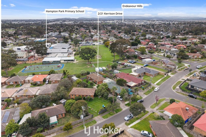 Photo - 2/21 Kerrison Drive, Hampton Park VIC 3976 - Image 16
