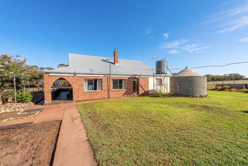 Photo - 221 Killawarra Road, Caloote SA 5254 - Image 2
