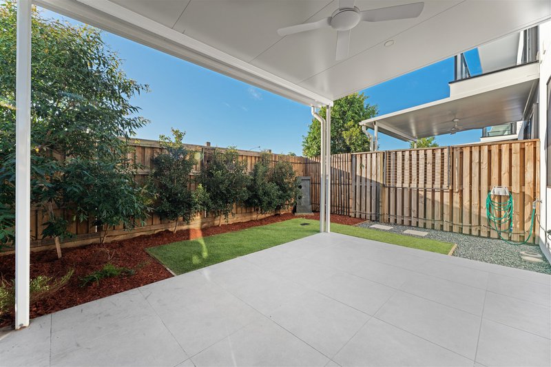 Photo - 22/1 Lake Serenity Boulevard, Helensvale QLD 4212 - Image 9