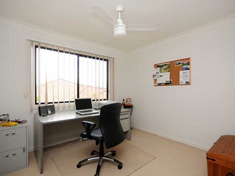 Photo - 2/21 Leopardwood Circuit, Robina QLD 4226 - Image 12