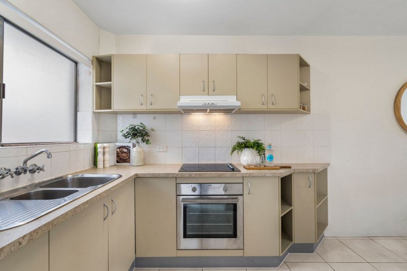 Photo - 2/21 Lever Street, Albion QLD 4010 - Image 2
