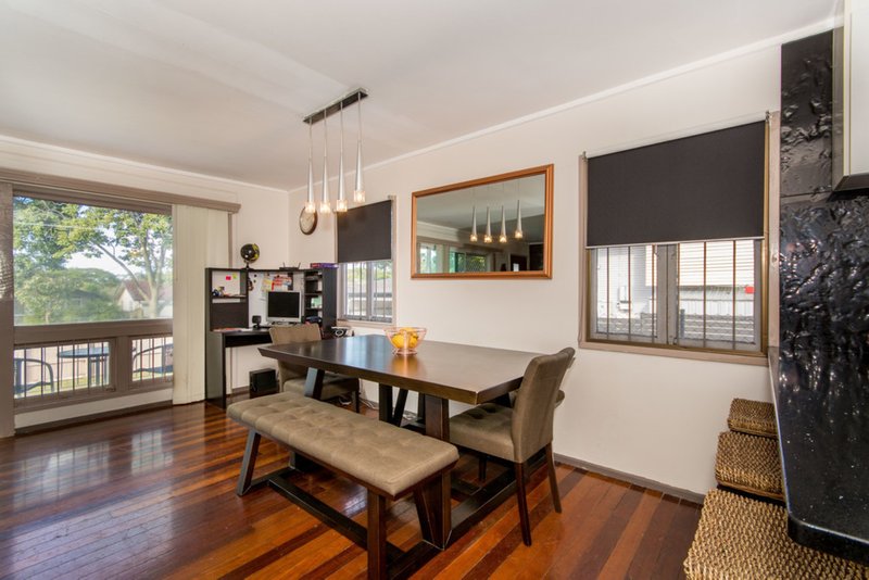 Photo - 221 Lyndhurst Road, Boondall QLD 4034 - Image 3