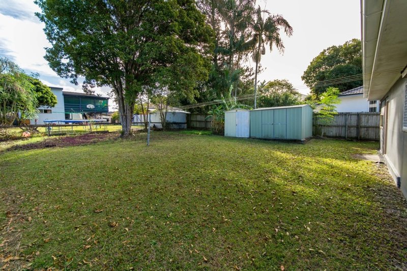 Photo - 221 Lyndhurst Road, Boondall QLD 4034 - Image 11