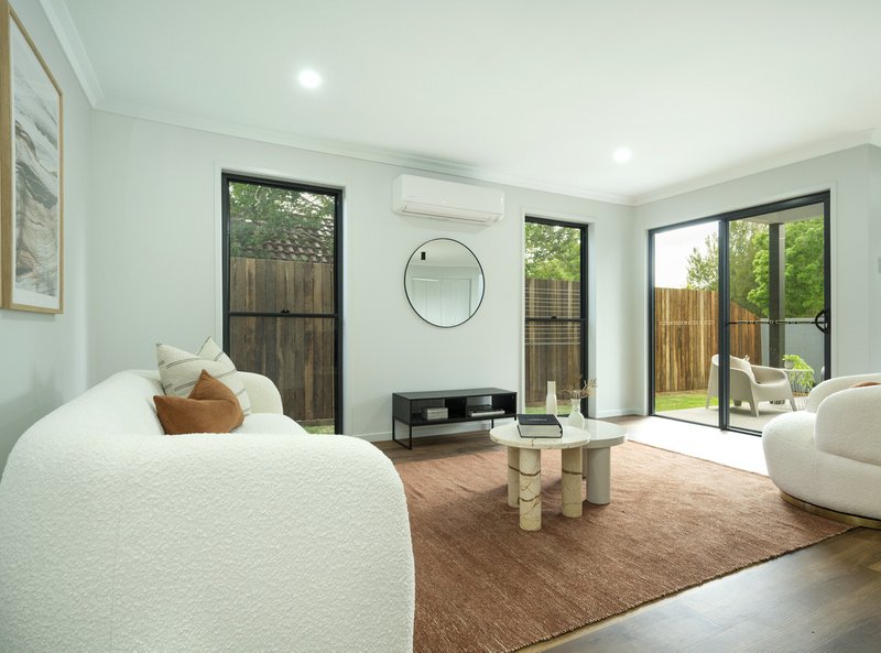 Photo - 221 Mackenzie Street, Centenary Heights QLD 4350 - Image 3