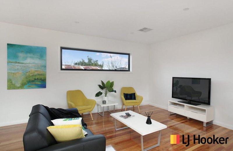 Photo - 2/21 Mahon Avenue, Altona North VIC 3025 - Image 5