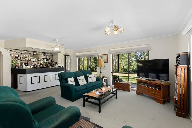 Photo - 221 Mcginn Road, Ferny Grove QLD 4055 - Image 5