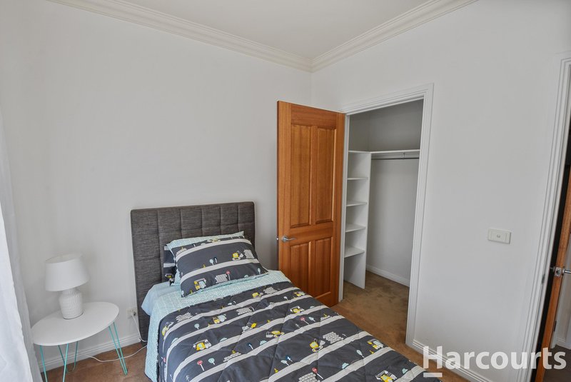 Photo - 2/21 Mctavish Boulevard, Horsham VIC 3400 - Image 12