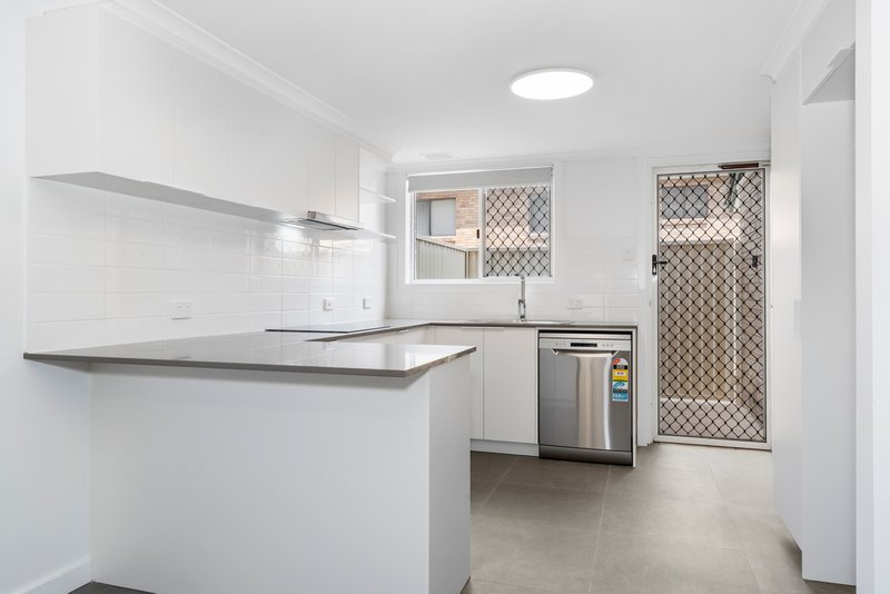 Photo - 2/21 Medina Street, Moorooka QLD 4105 - Image 3
