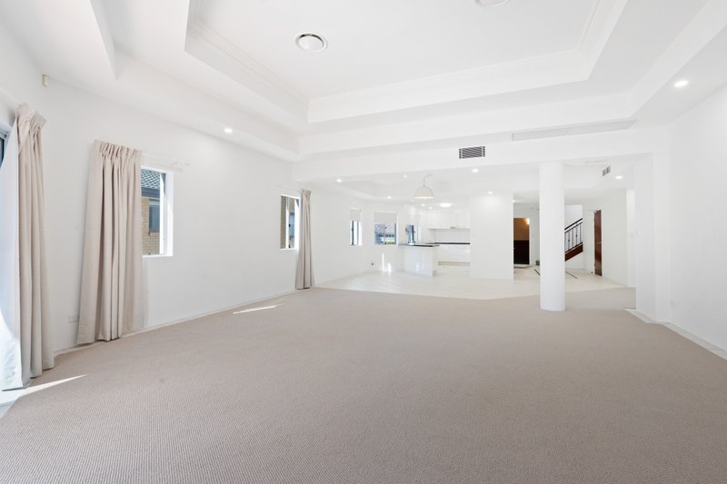 Photo - 2/21 Montana Road, Mermaid Beach QLD 4218 - Image 3
