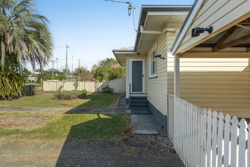 Photo - 221 North Street, Rockville QLD 4350 - Image 2