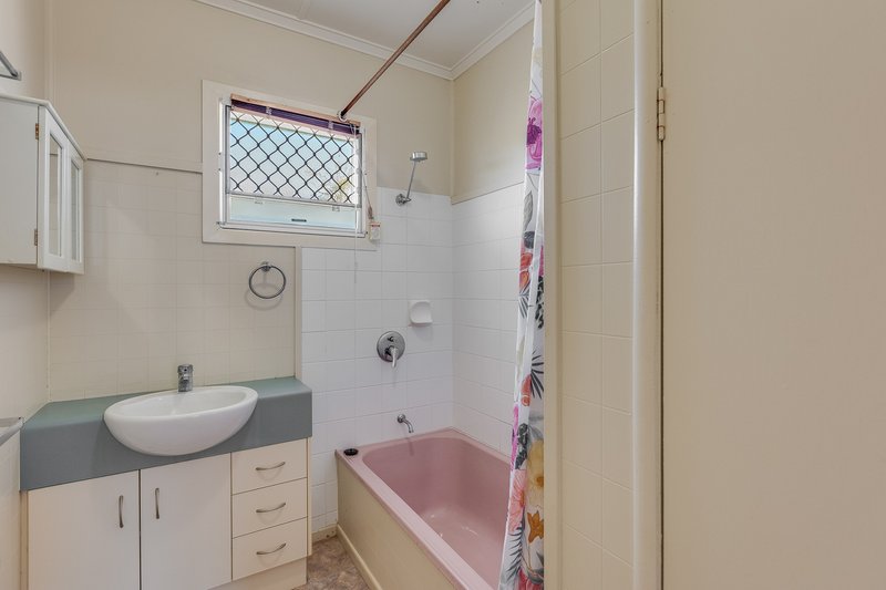 Photo - 221 North Street, Rockville QLD 4350 - Image 7