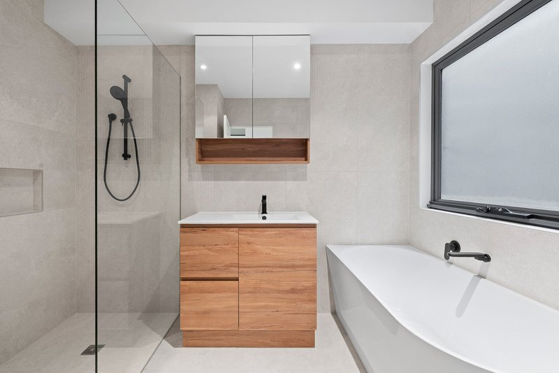 Photo - 2/21 Railway Road, Blackburn VIC 3130 - Image 6