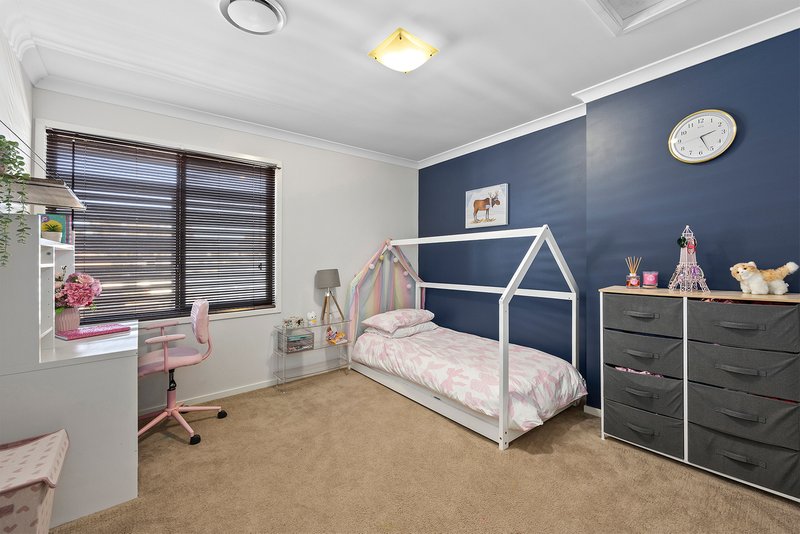 Photo - 221 Ridley Road, Bridgeman Downs QLD 4035 - Image 14