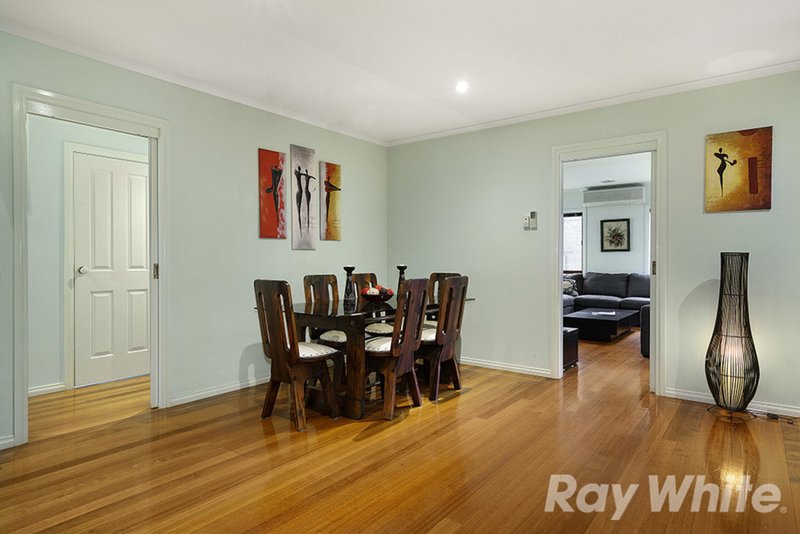 Photo - 2/21 Roberts Avenue, Mulgrave VIC 3170 - Image 3