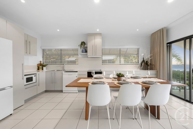 Photo - 22/1 Ross Crescent, Sunshine Beach QLD 4567 - Image 6