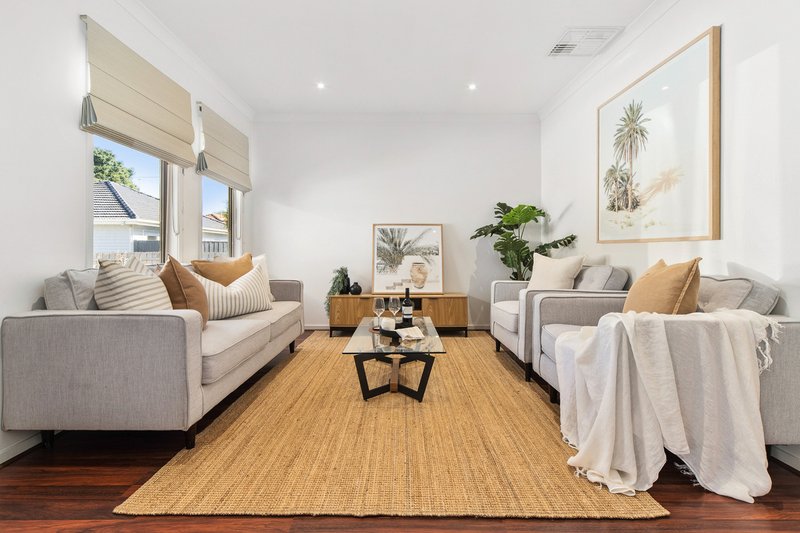 Photo - 2/21 Rosslyn Avenue, Seaford VIC 3198 - Image 2