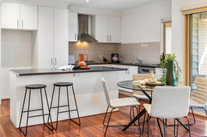 Photo - 2/21 Rosslyn Avenue, Seaford VIC 3198 - Image 9
