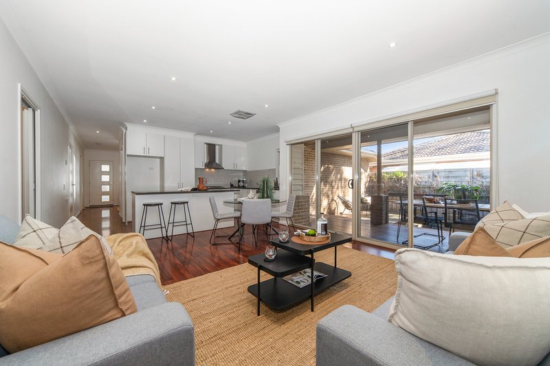Photo - 2/21 Rosslyn Avenue, Seaford VIC 3198 - Image 15