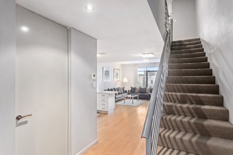 Photo - 2/21 Rowland Street, Subiaco WA 6008 - Image 3
