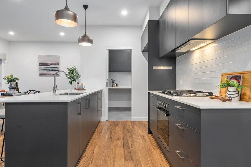 Photo - 2/21 Sandra Avenue, Fawkner VIC 3060 - Image 4