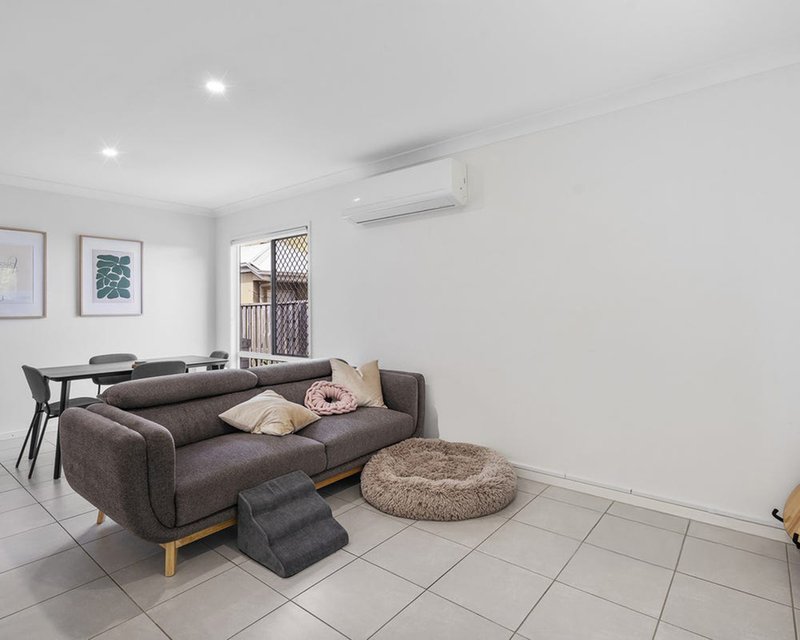 Photo - 2/21 Sevenhill Place, Doolandella QLD 4077 - Image 4