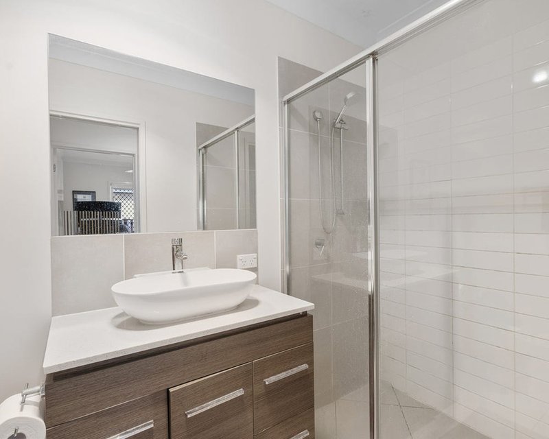 Photo - 2/21 Sevenhill Place, Doolandella QLD 4077 - Image 6