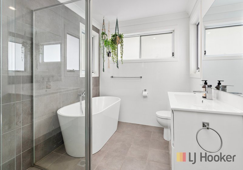 Photo - 2/21 Theodore Street, Oak Flats NSW 2529 - Image 15