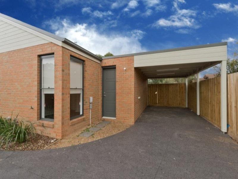 2/21 Toolern Street, Melton South VIC 3338