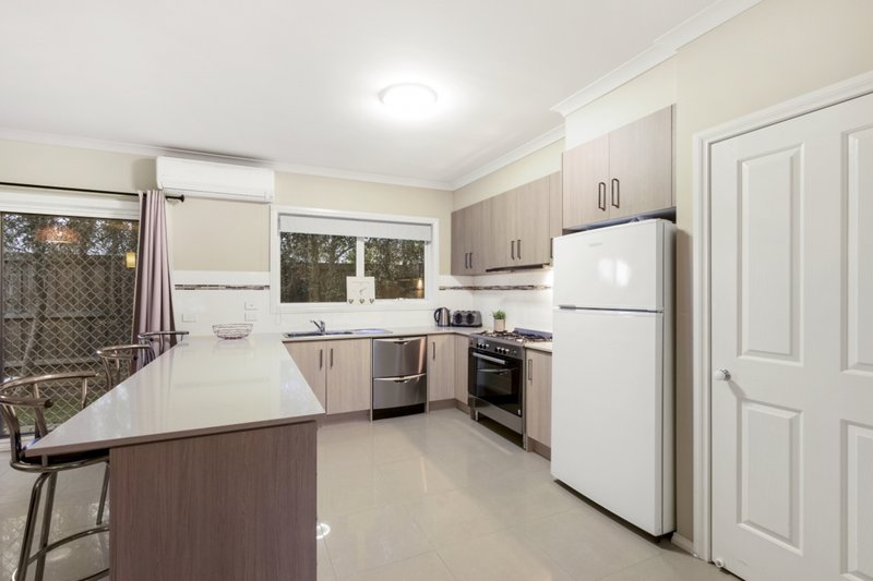 2/21 Trish Walk, Werribee VIC 3030